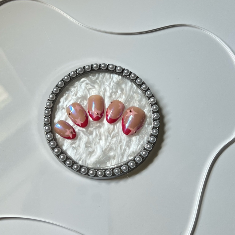 Press on nails